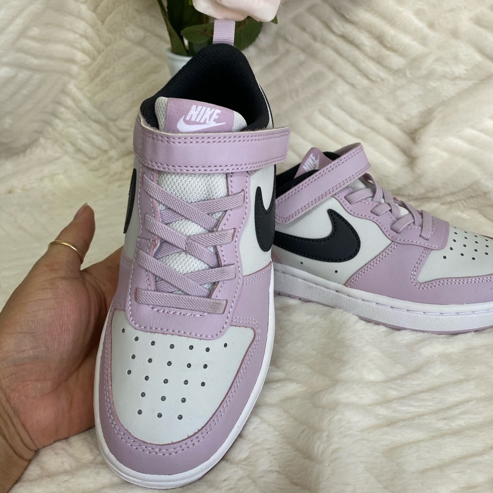 Nike Kids Shoes in Purple and White SIZE 2Y
